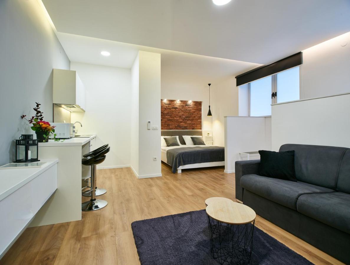 Bed Of Roses Apt 2, Premium, Designer Decorated ซาเกร็บ ภายนอก รูปภาพ